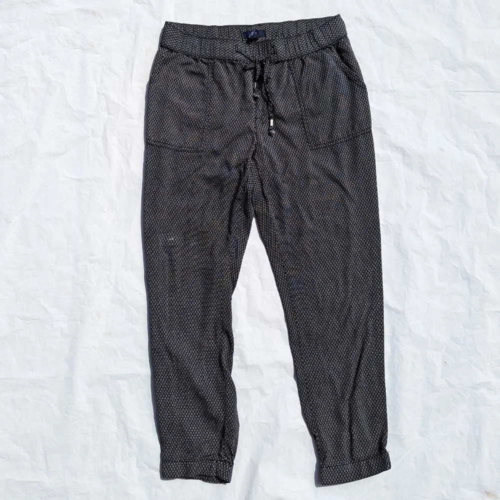GAP Black with  White Detail Work Pants - Elastic Waist and Ankle- size XS